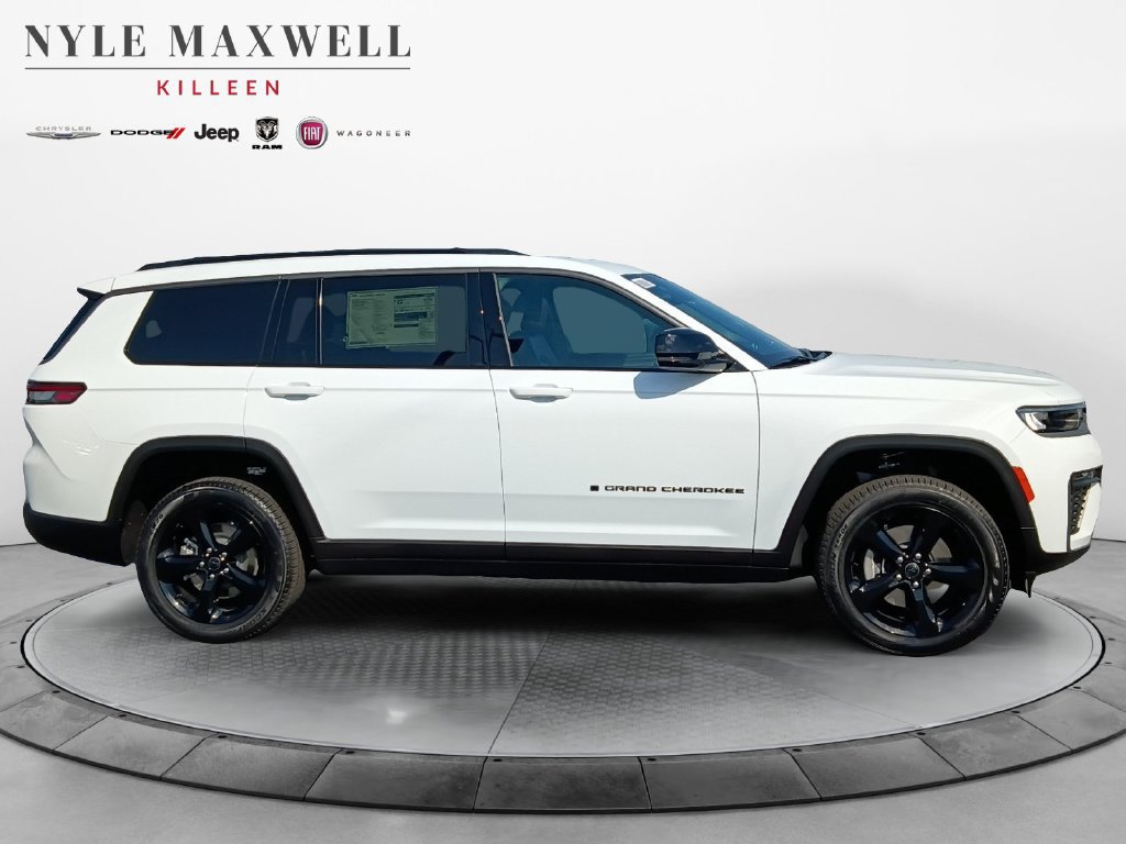 New 2027 Jeep Grand Cherokee L Limited w/ Limited Altitude Package AWD/4WD image 17