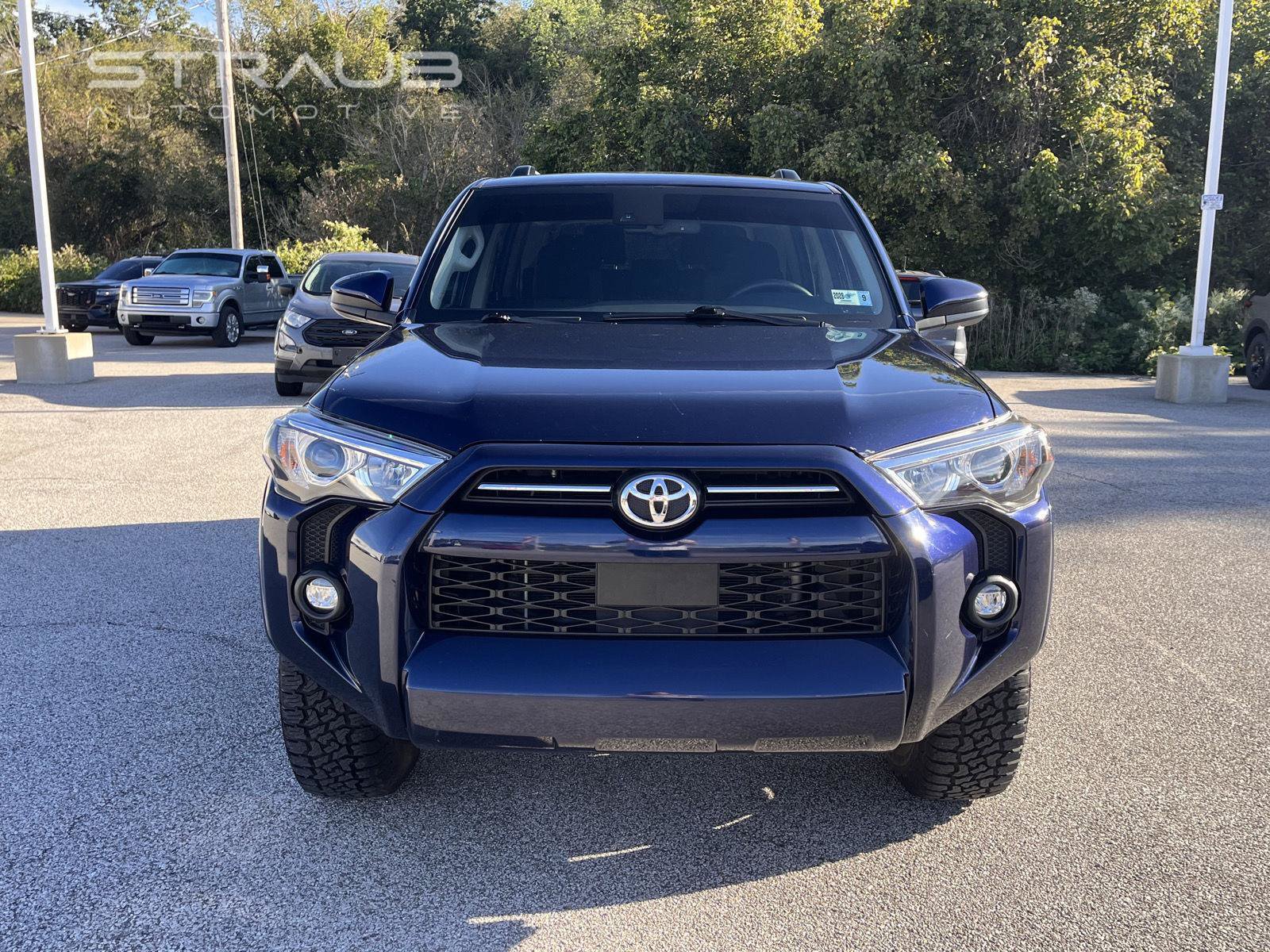 Used 2023 Toyota 4Runner SR5 AWD/4WD image 2
