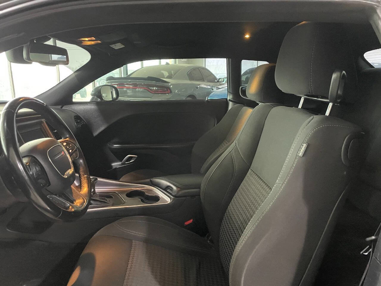 Used 2019 Dodge Challenger SXT image 14