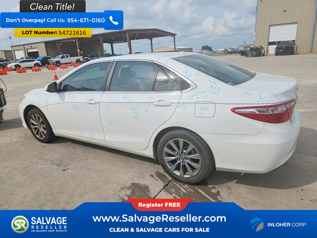 Used 2017 Toyota Camry XLE w/ Moonroof Package FWD image 3