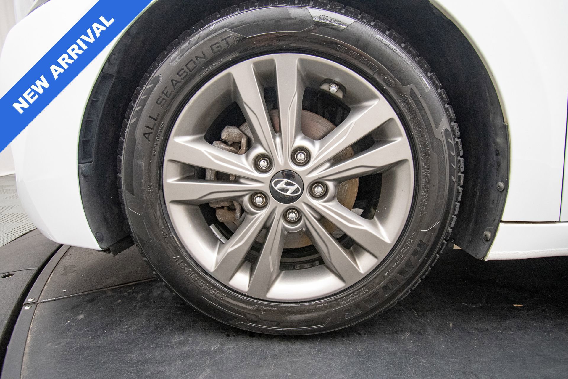 Used 2017 Hyundai Elantra Value Edition FWD image 22