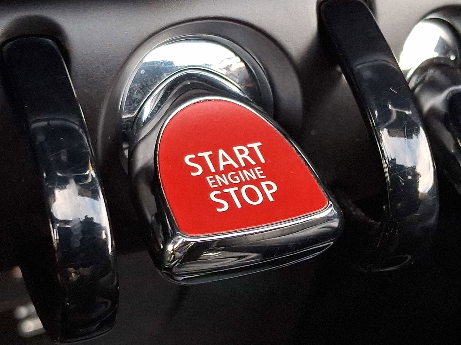 Used 2022 MINI Cooper S w/ Driver Assistance Package image 23