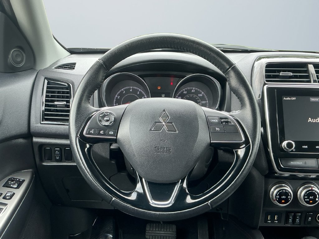 Used 2024 Mitsubishi Outlander Sport SE AWD/4WD image 13
