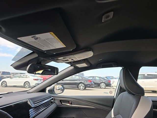 Used 2026 Toyota Camry SE FWD image 13