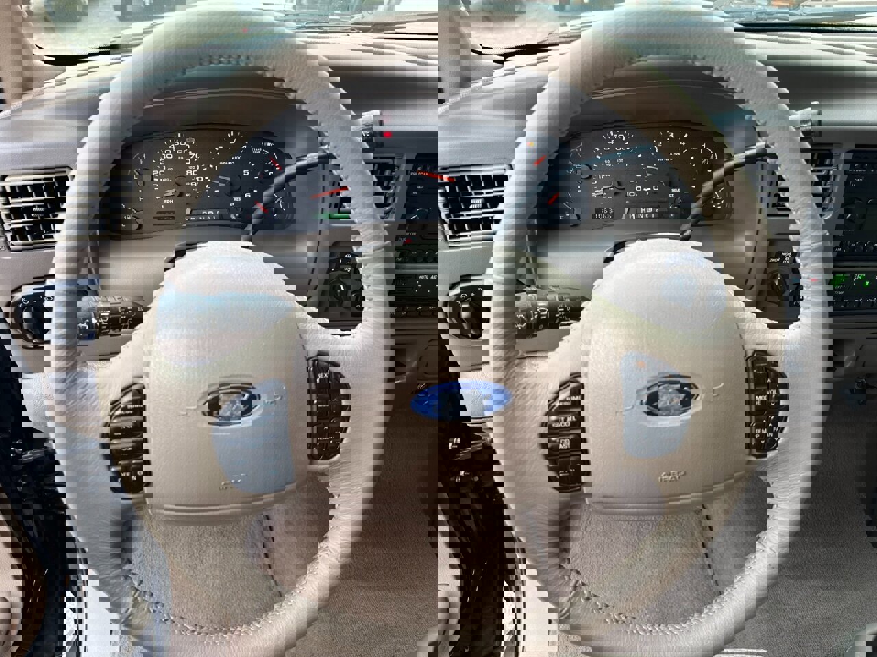 Used 2003 Ford Excursion Limited image 17