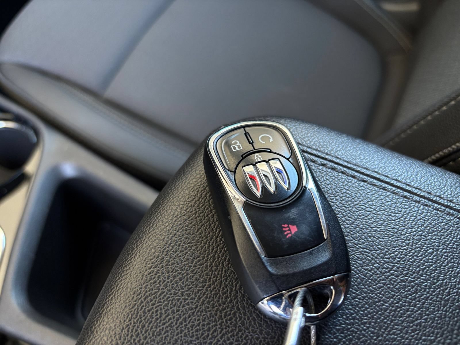 Used 2025 Buick Encore GX Preferred FWD image 24