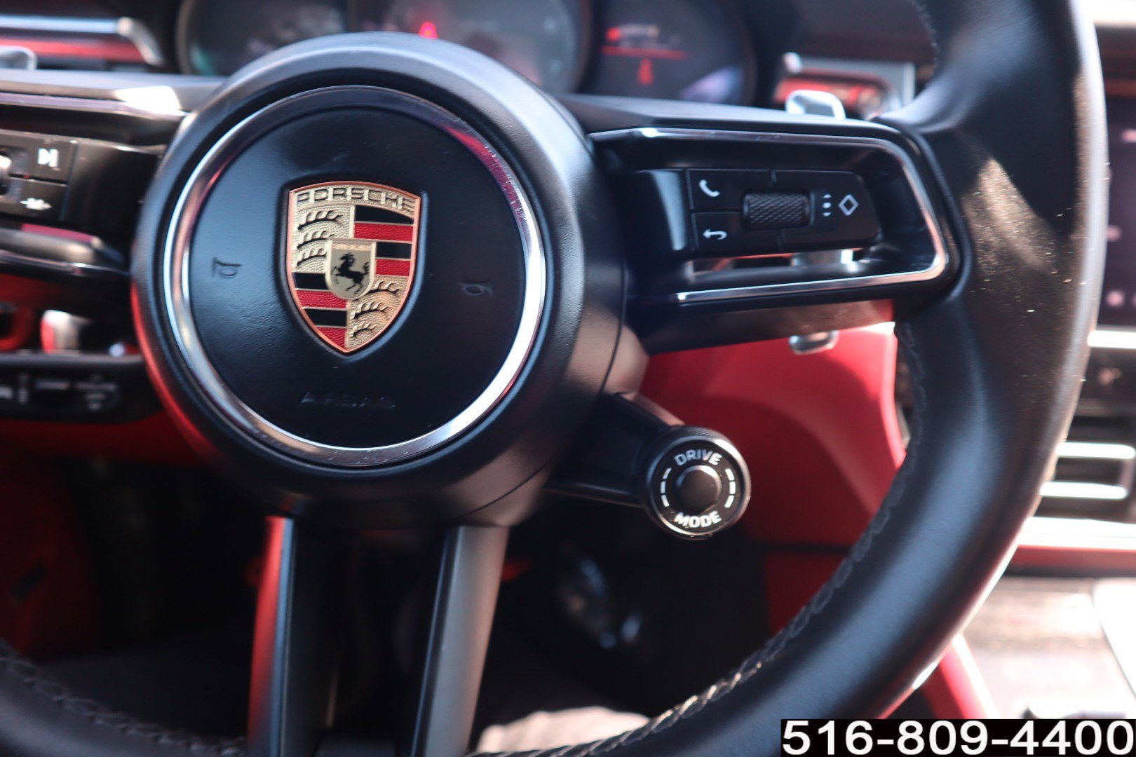 Used 2023 Porsche Macan S image 20
