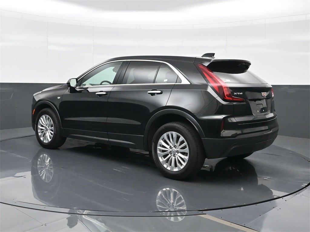 Certified 2024 Cadillac XT4 Luxury image 3