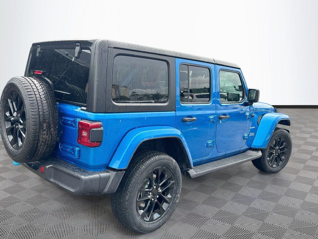 Certified 2023 Jeep Wrangler Unlimited Sahara w/ Cold Weather Group AWD/4WD image 6