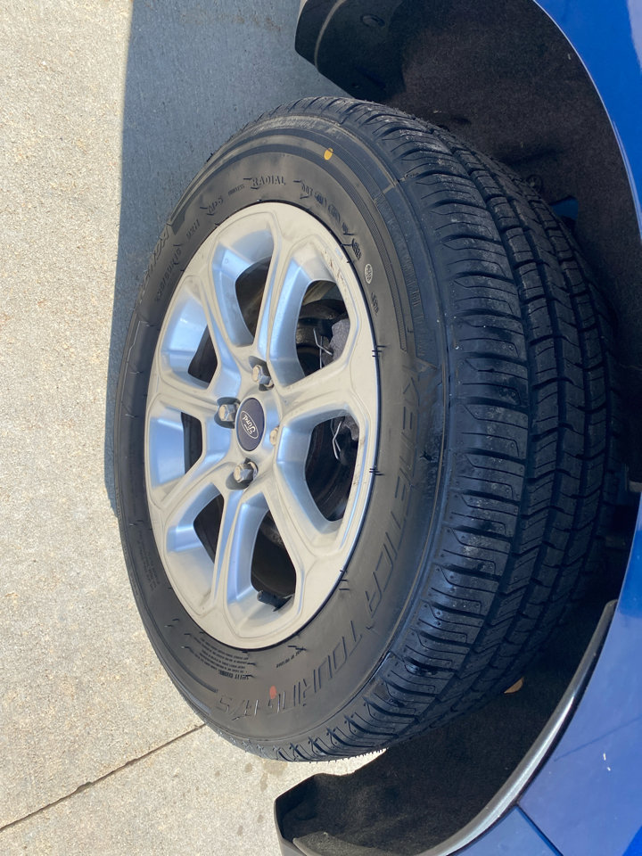 Used 2019 Ford EcoSport SE image 9