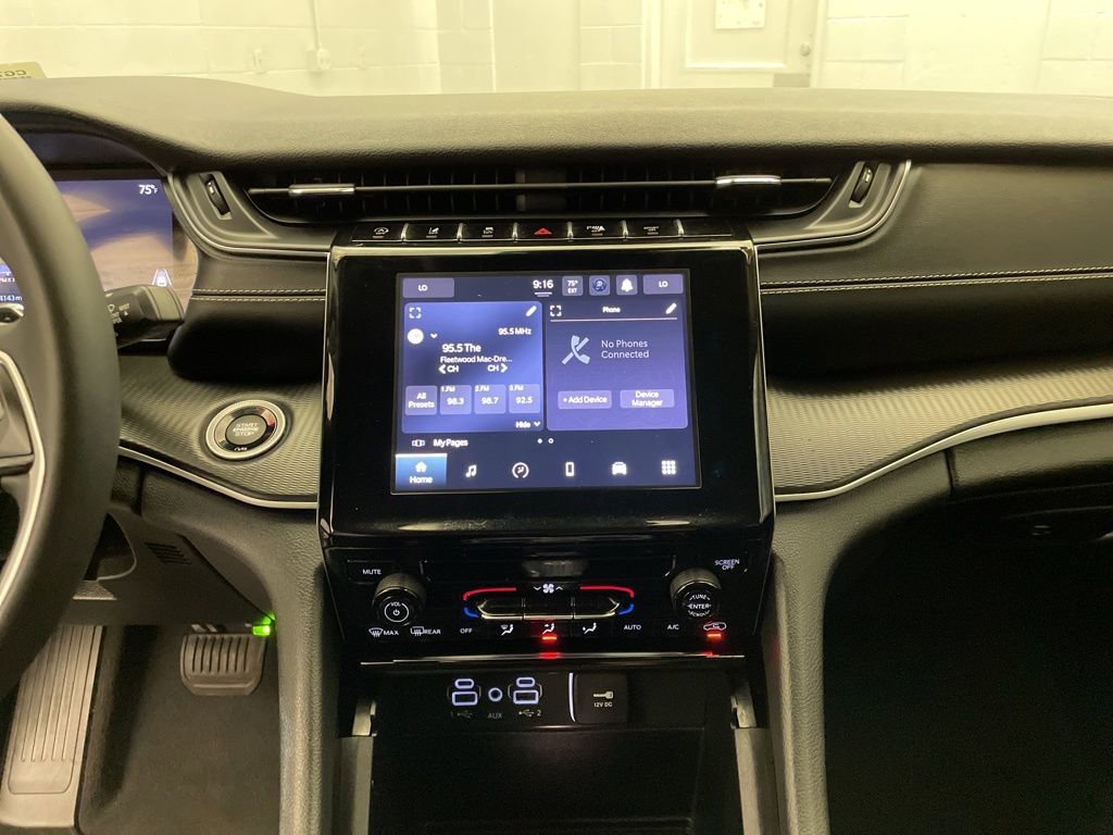Certified 2023 Jeep Grand Cherokee L Laredo AWD/4WD image 16