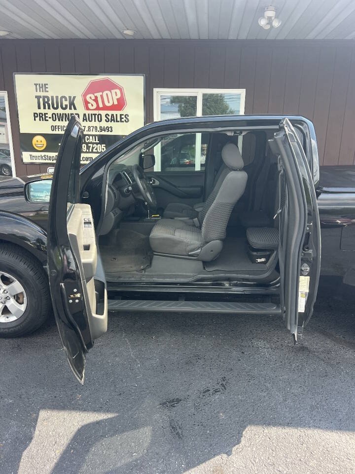 Used 2009 Nissan Frontier SE w/ SE Value Truck Pkg AWD/4WD image 10