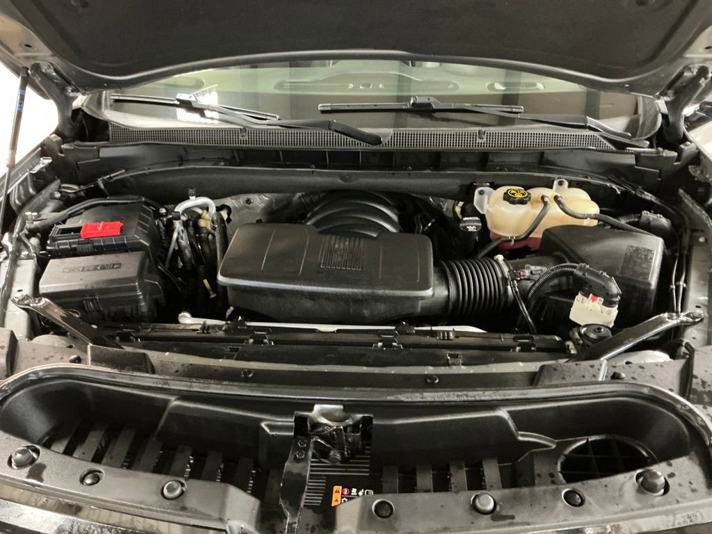 Used 2022 Chevrolet Suburban Z71 w/ Z71 Off-Road Package AWD/4WD image 9