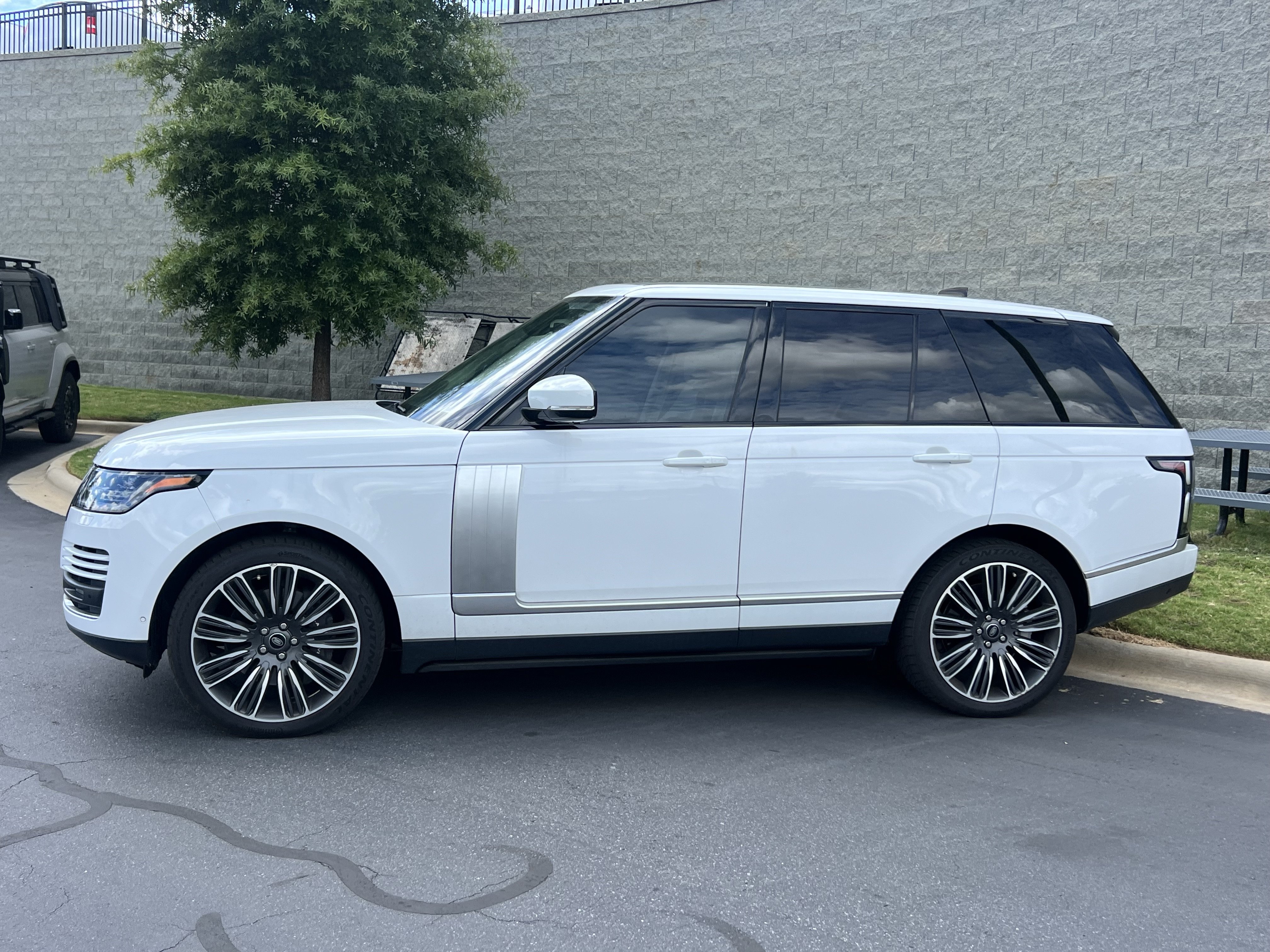 Used 2021 Land Rover Range Rover P525 Westminster Edition AWD/4WD image 33
