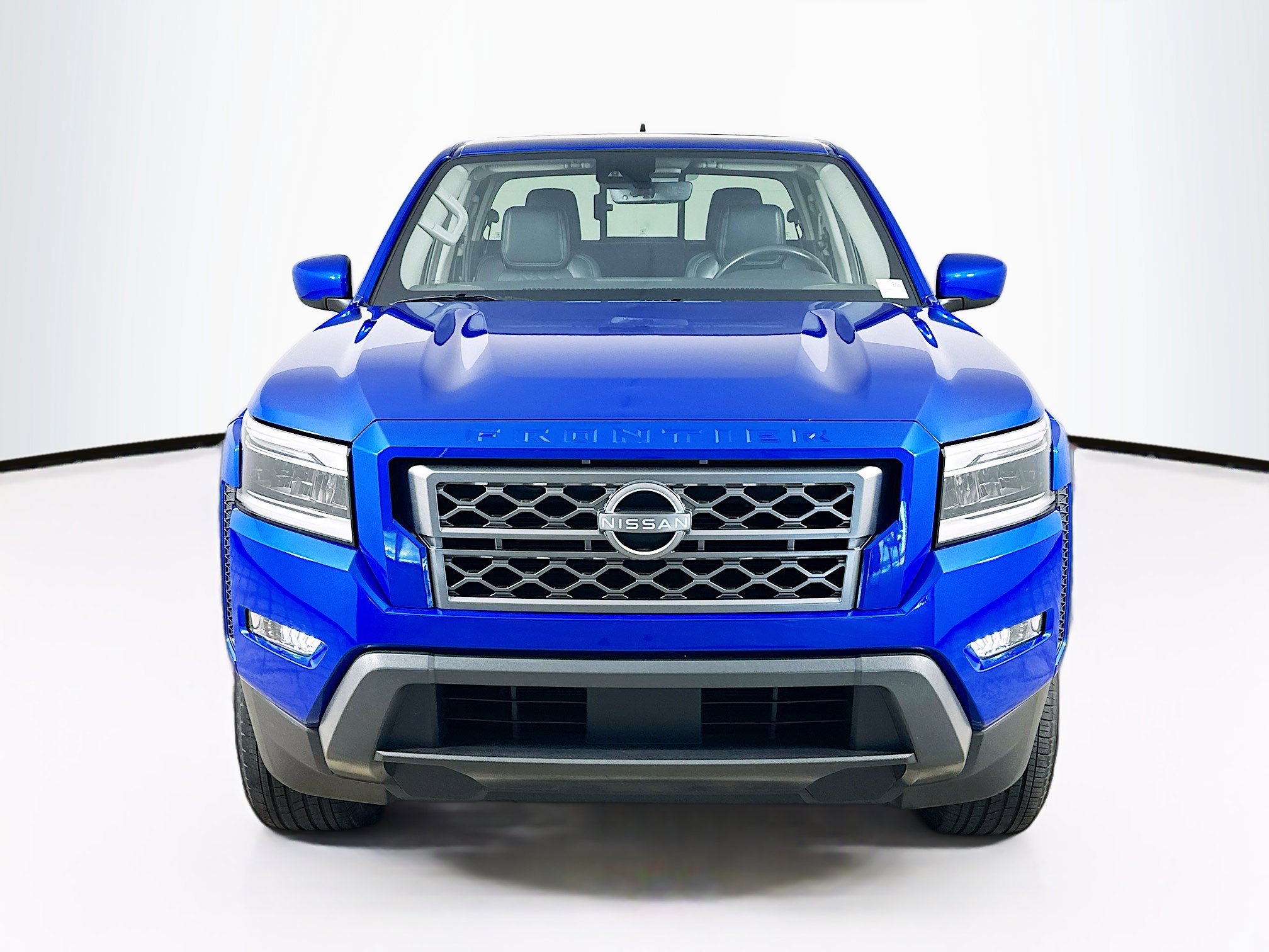 Used 2024 Nissan Frontier SL w/ Technology Package image 2