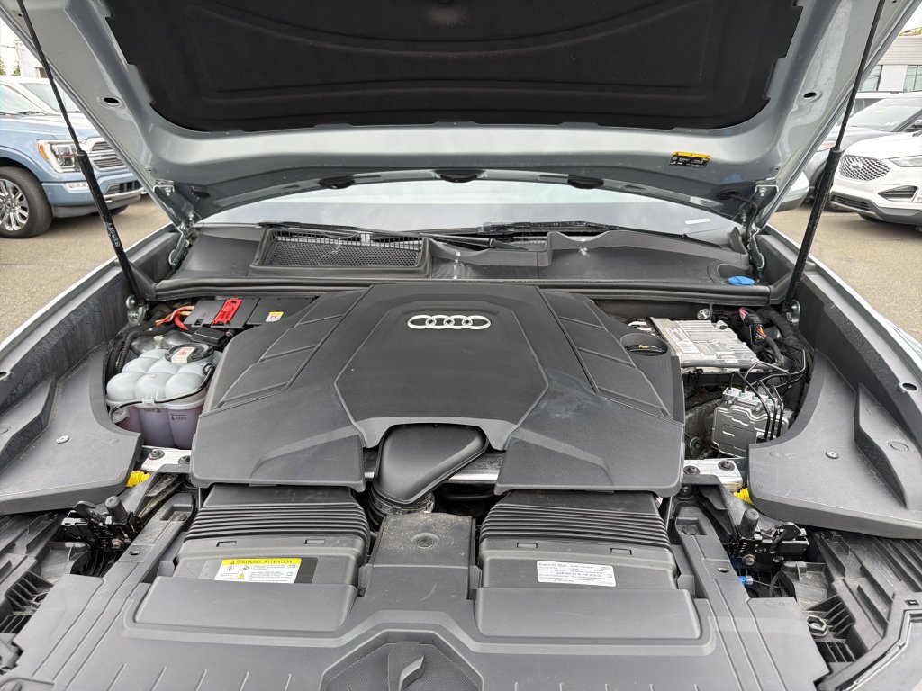 Used 2023 Audi Q8 Premium Plus w/ Premium Plus Package AWD/4WD image 34