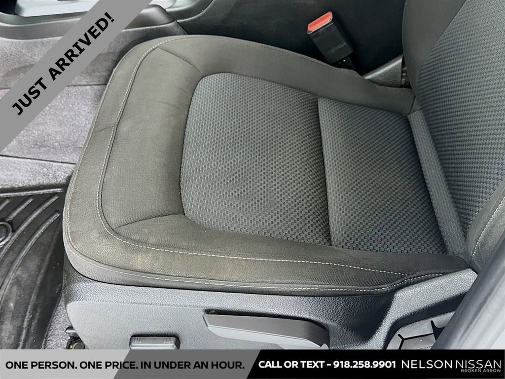 Used 2021 Chevrolet Colorado LT w/ LT Convenience Package image 18