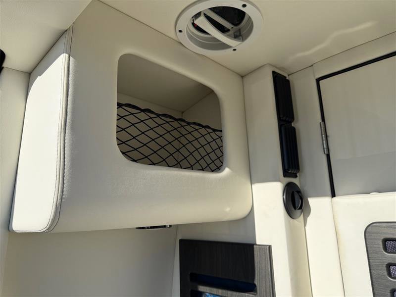 Used 2019 Mercedes-Benz Sprinter 170 image 38