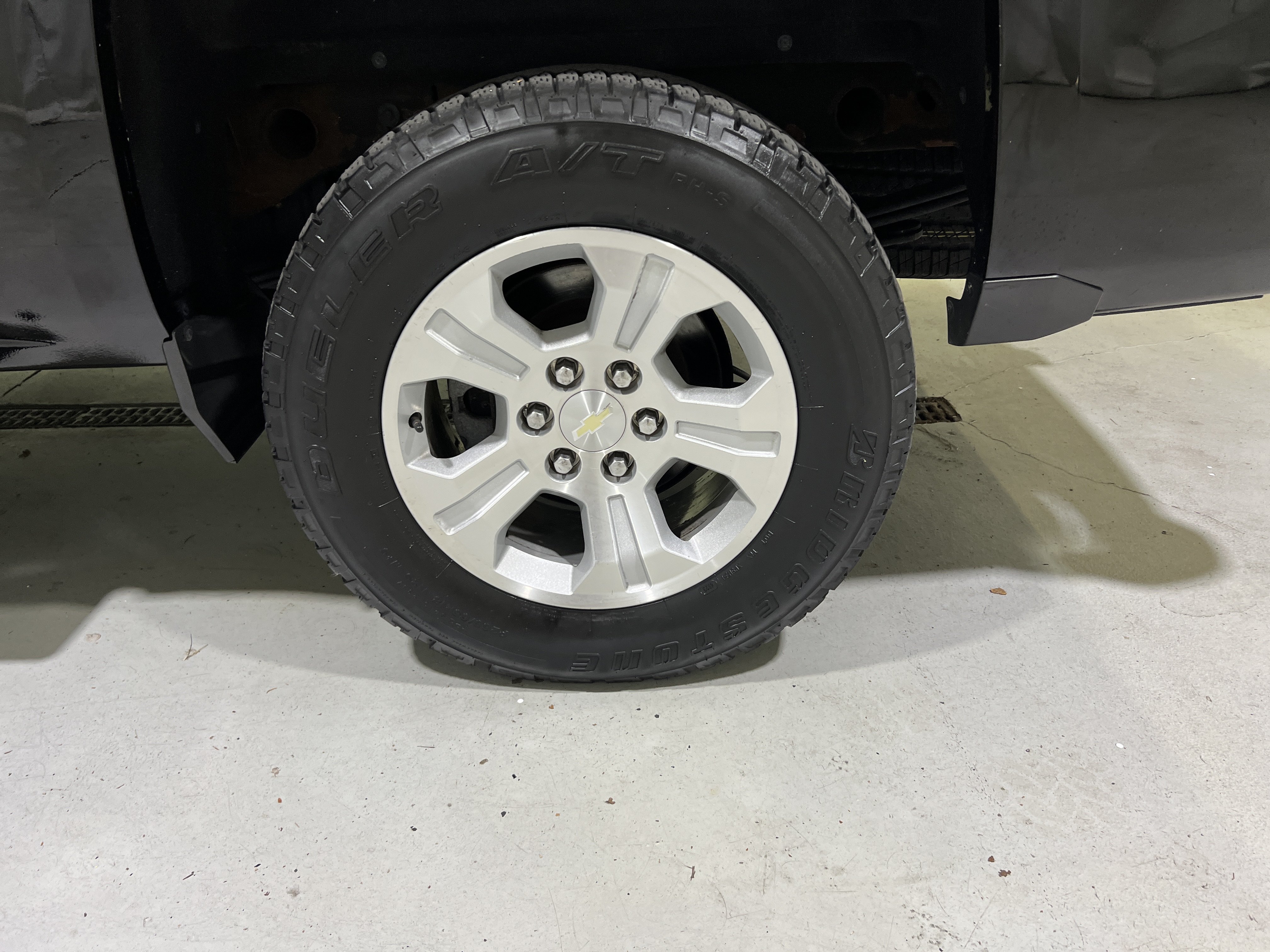 Used 2018 Chevrolet Silverado 1500 LT w/ All Star Edition AWD/4WD image 13