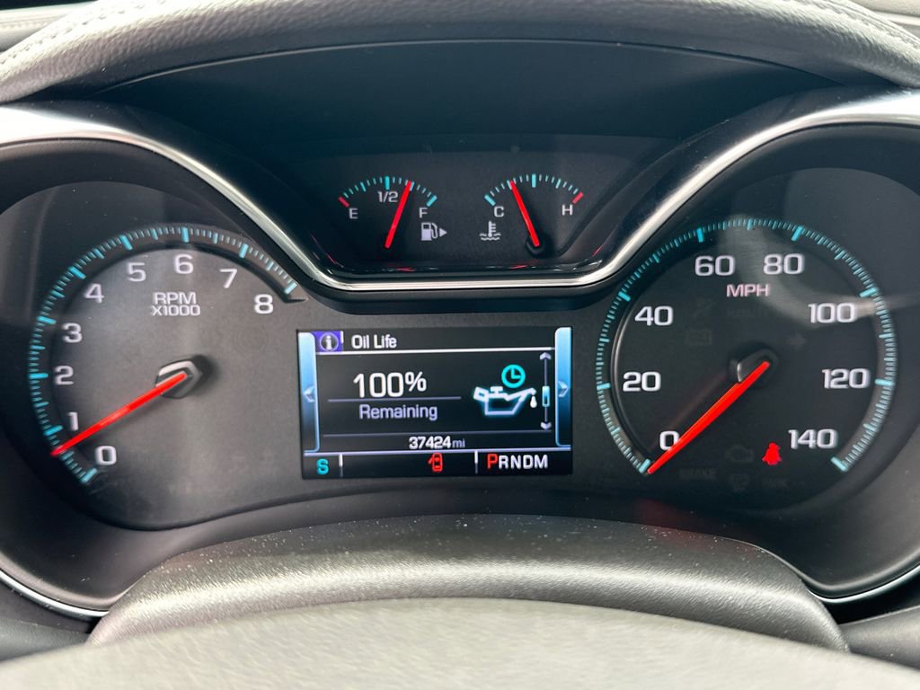 Used 2017 Chevrolet Impala LT w/ Convenience Package image 27