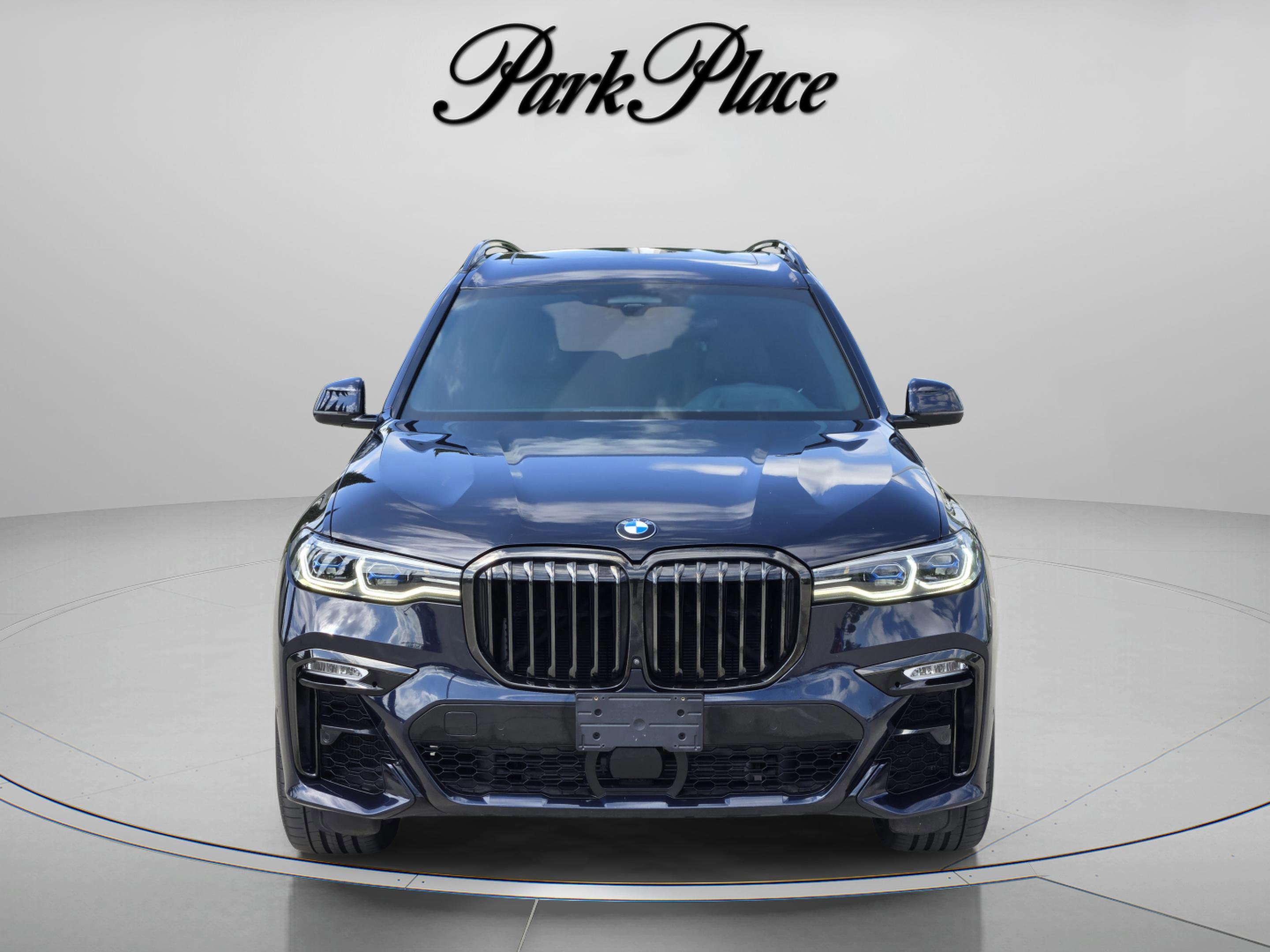 Used 2021 BMW X7 M50i image 6
