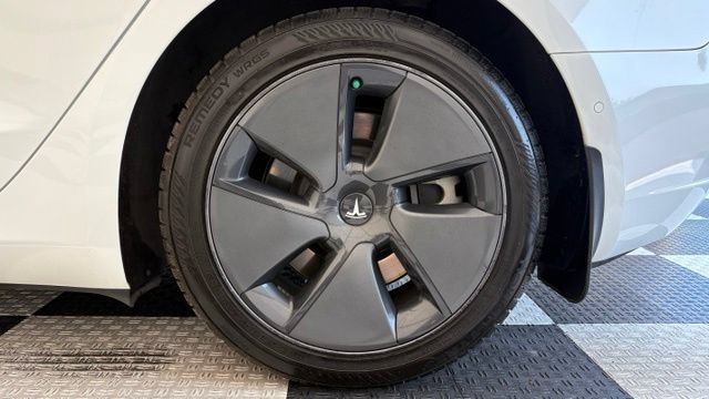 Used 2021 Tesla Model 3 Standard Range Plus RWD image 11