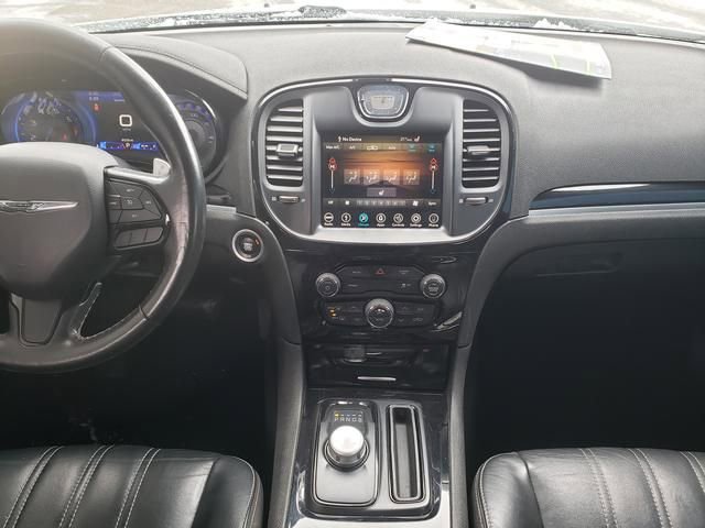 Used 2019 Chrysler 300 S image 13