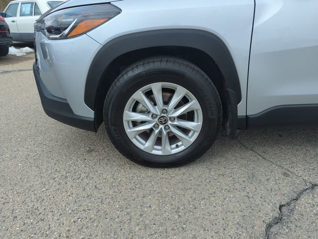 Used 2024 Toyota Corolla Cross LE image 30