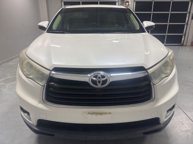 Used 2016 Toyota Highlander Limited FWD image 3