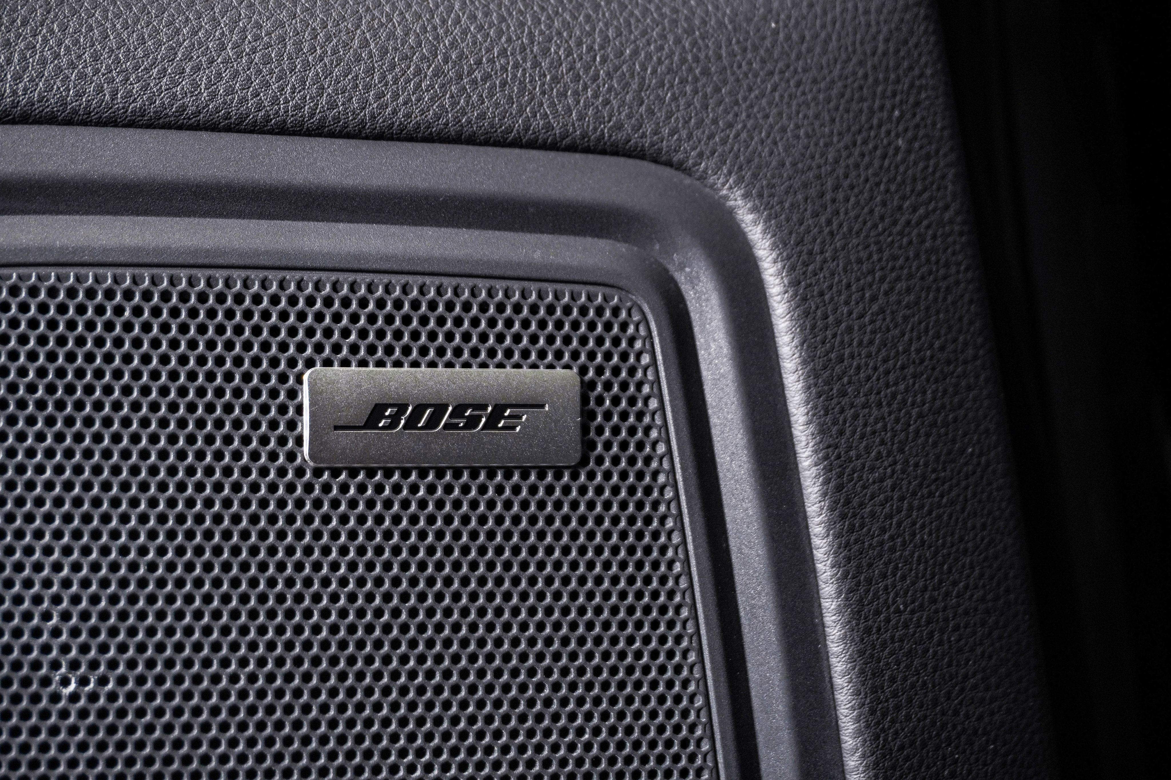Certified 2023 Porsche Macan Turbo AWD/4WD image 27