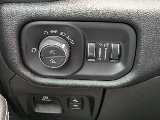 Used 2022 RAM 1500 Laramie RWD image 24