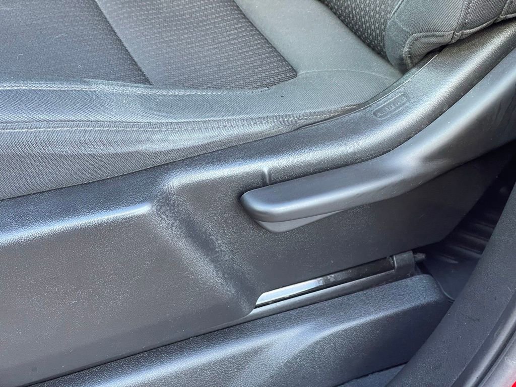 Used 2020 Chevrolet Silverado 1500 Custom w/ Custom Value Package image 10