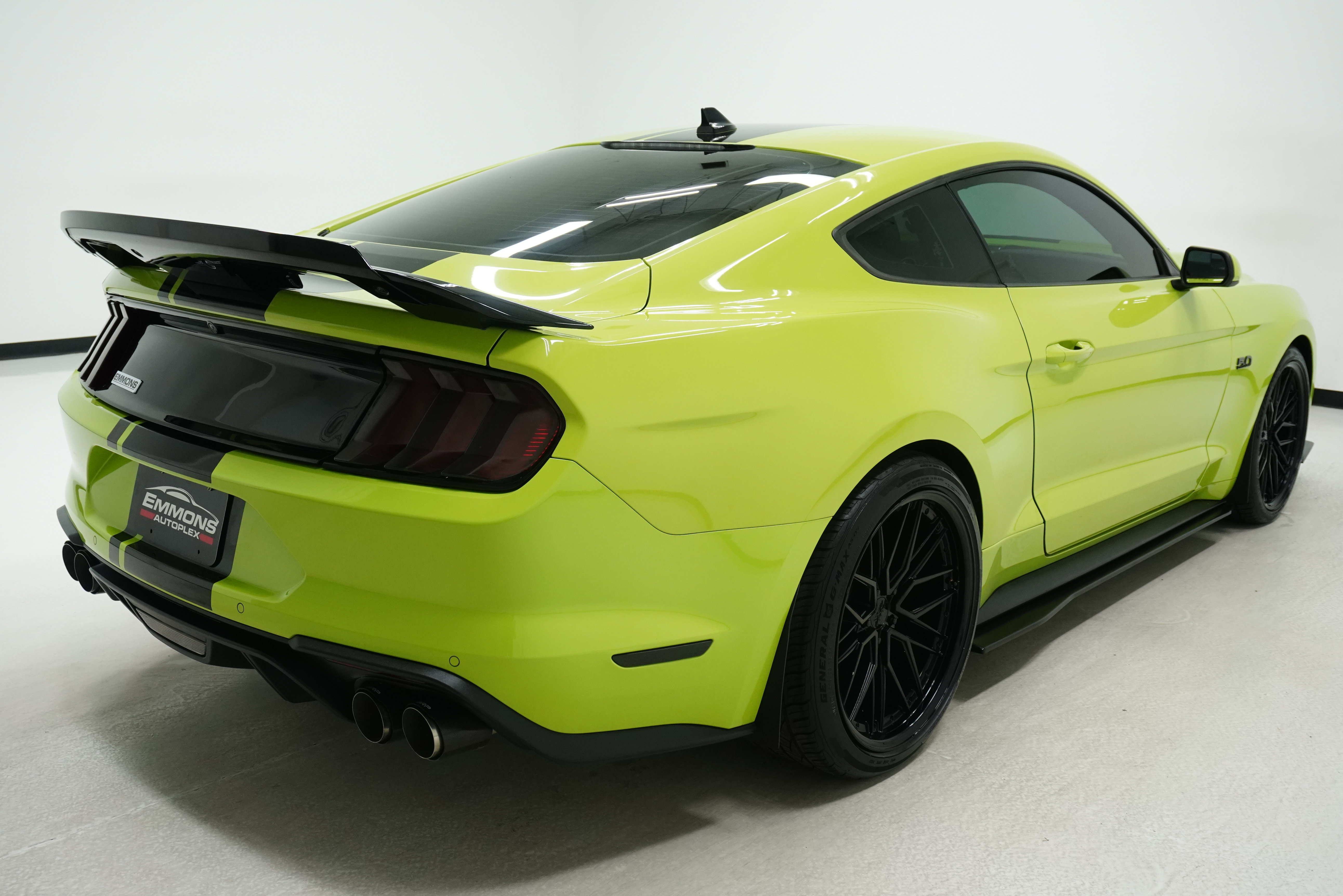 Used 2020 Ford Mustang GT w/ GT Performance Package RWD image 4