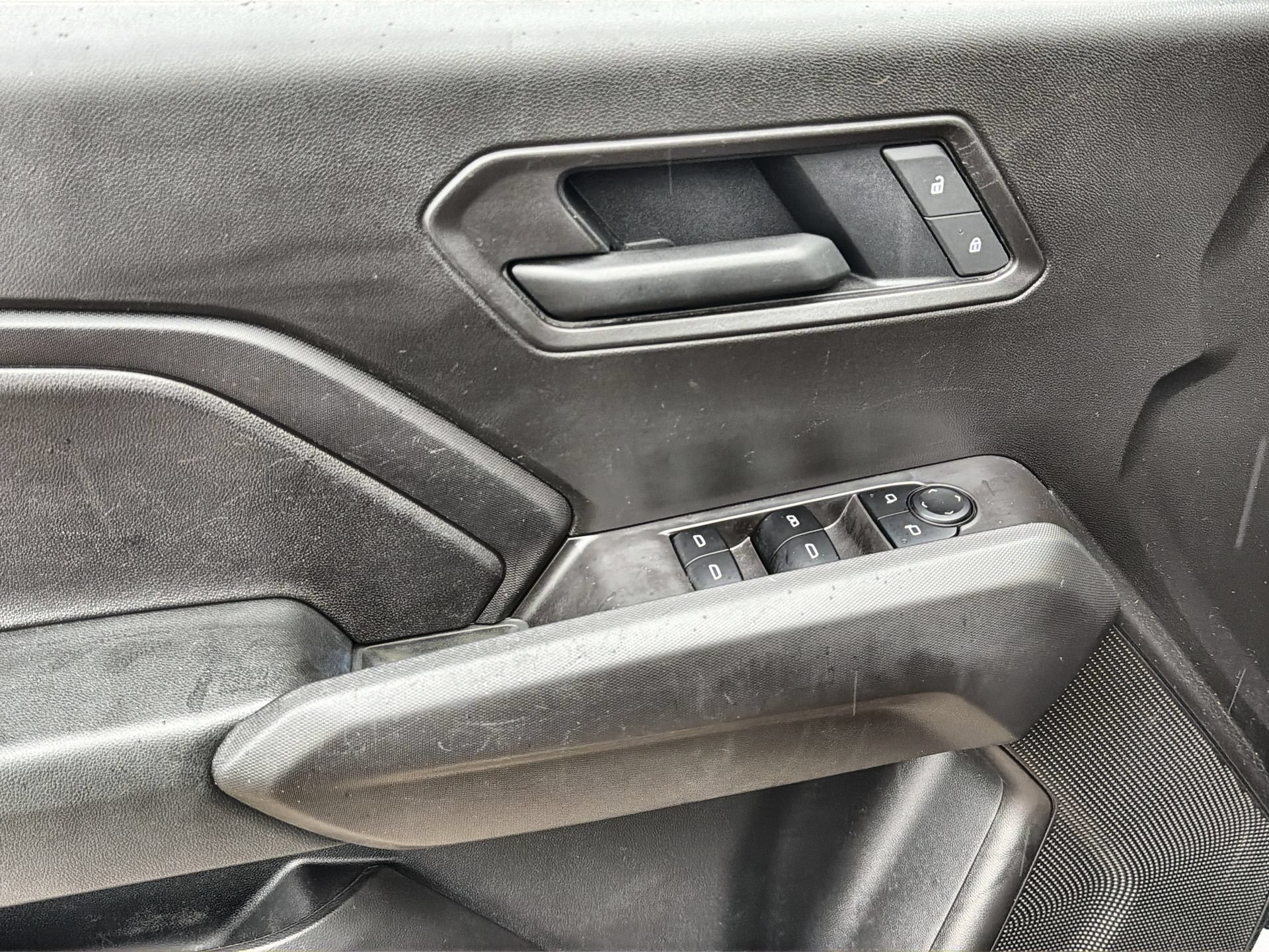 Used 2025 Chevrolet Colorado Trail Boss AWD/4WD image 13