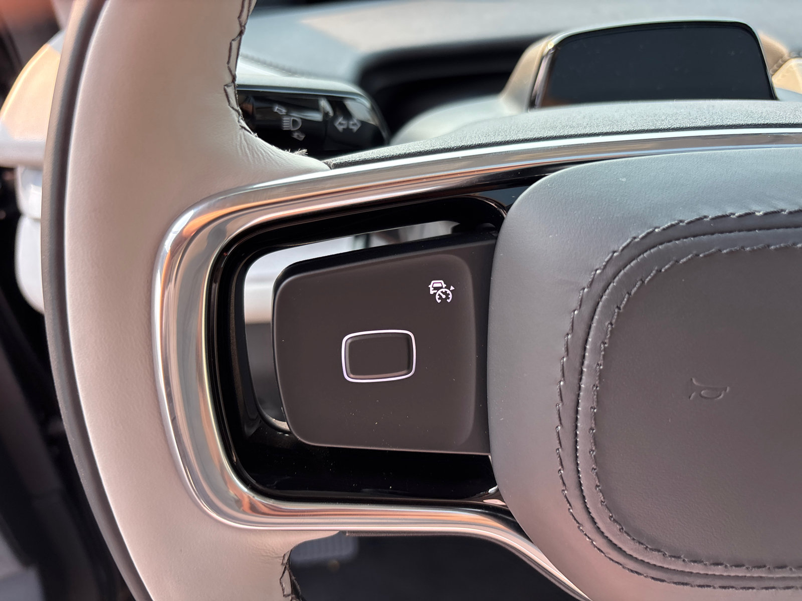 New 2026 Lincoln Navigator L Reserve AWD/4WD image 16