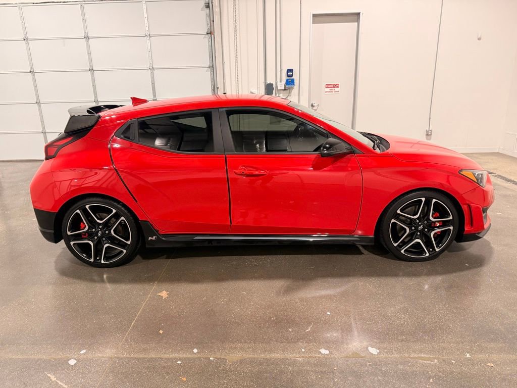 Used 2022 Hyundai Veloster N image 4
