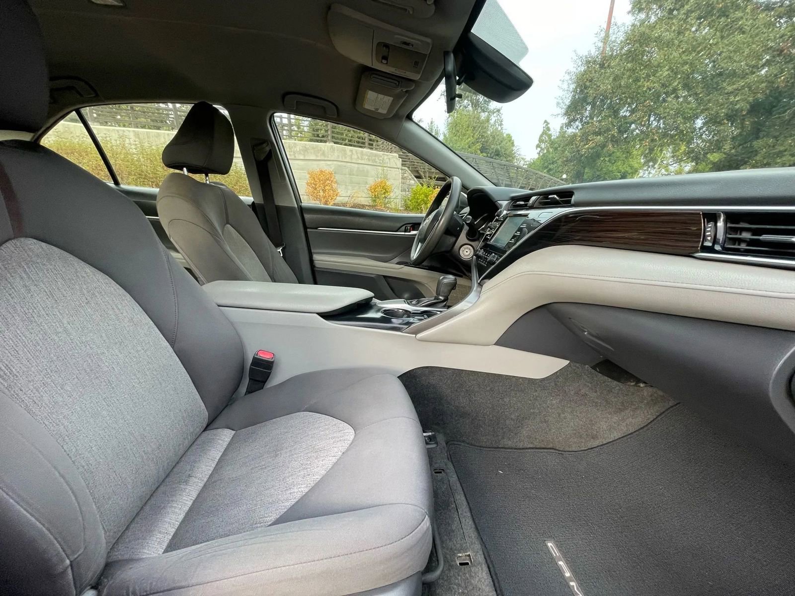 Used 2018 Toyota Camry SE image 7