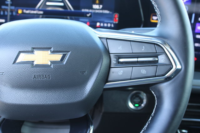 Used 2026 Chevrolet Traverse LT FWD image 19