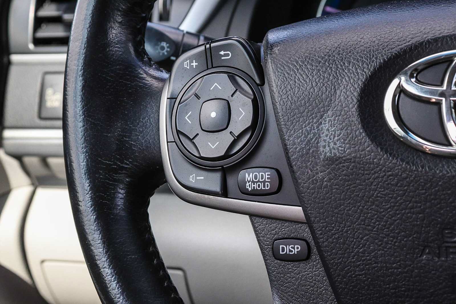 Used 2014 Toyota Camry XLE w/ Leather Package FWD image 23