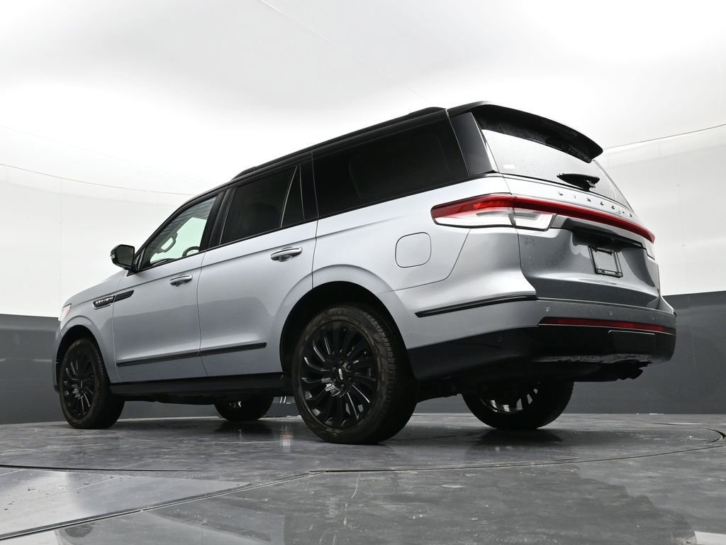 Used 2023 Lincoln Navigator Black Label image 22