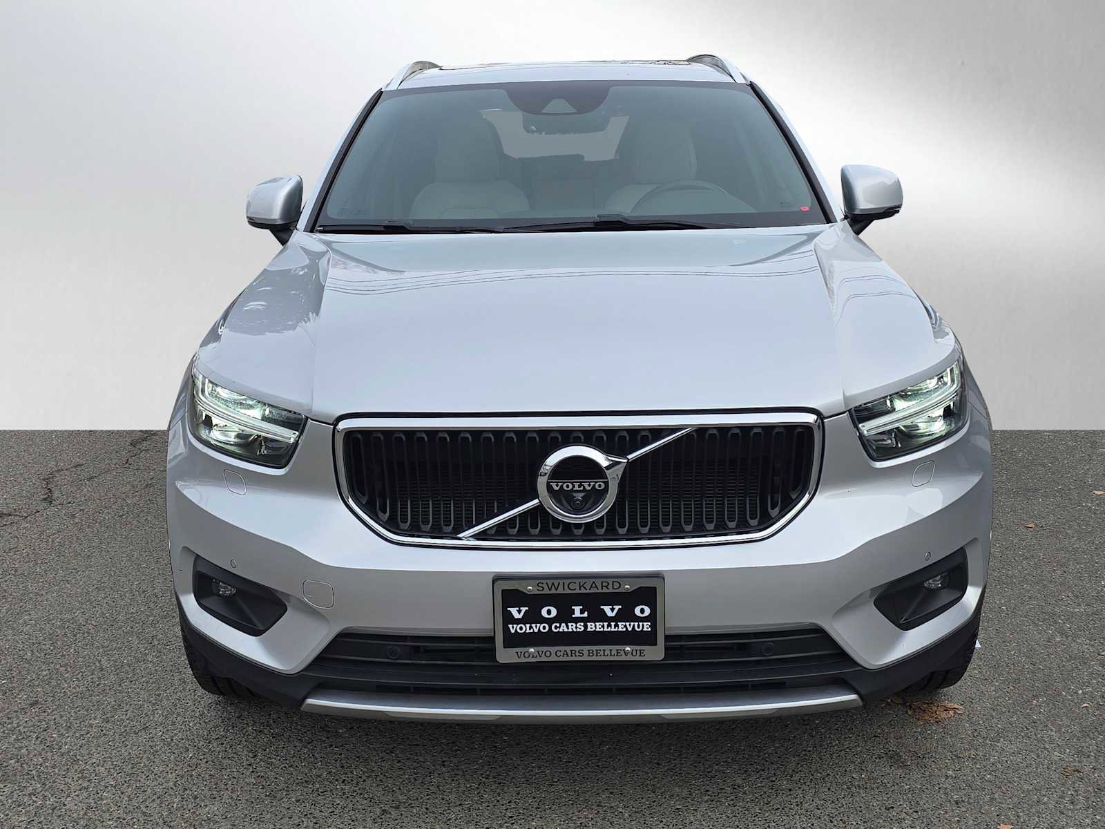 Used 2019 Volvo XC40 T5 Momentum image 8