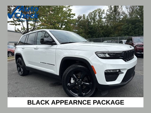 Used 2023 Jeep Grand Cherokee Limited w/ Black Appearance Package