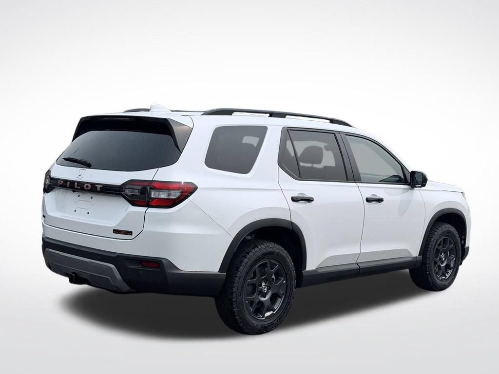 New 2026 Honda Pilot TrailSport image 5