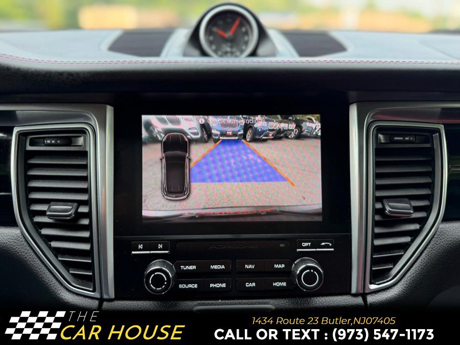 Used 2018 Porsche Macan AWD/4WD image 34