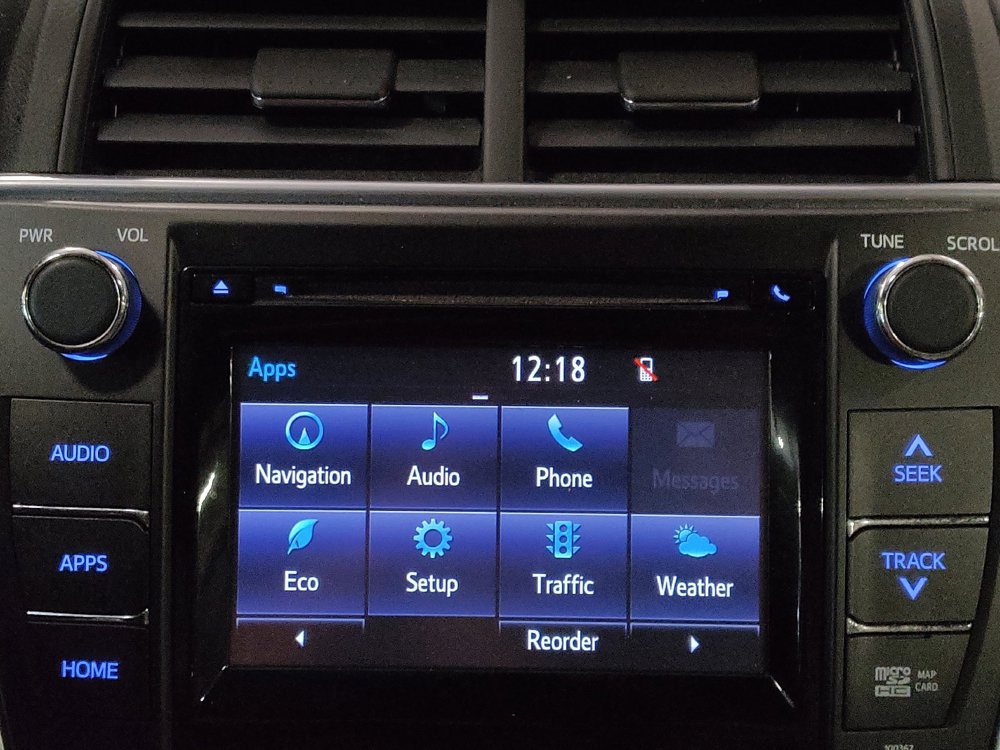 Used 2015 Toyota Camry XLE w/ Moonroof Package FWD image 25