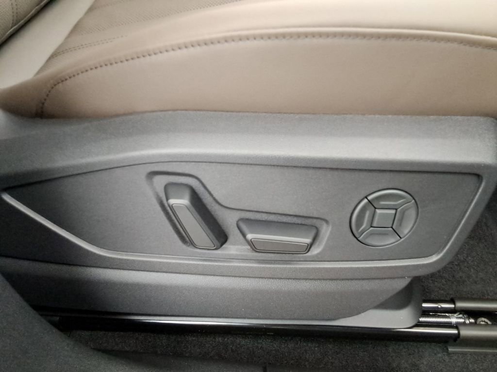 New 2025 Audi Q5 Premium Plus image 23