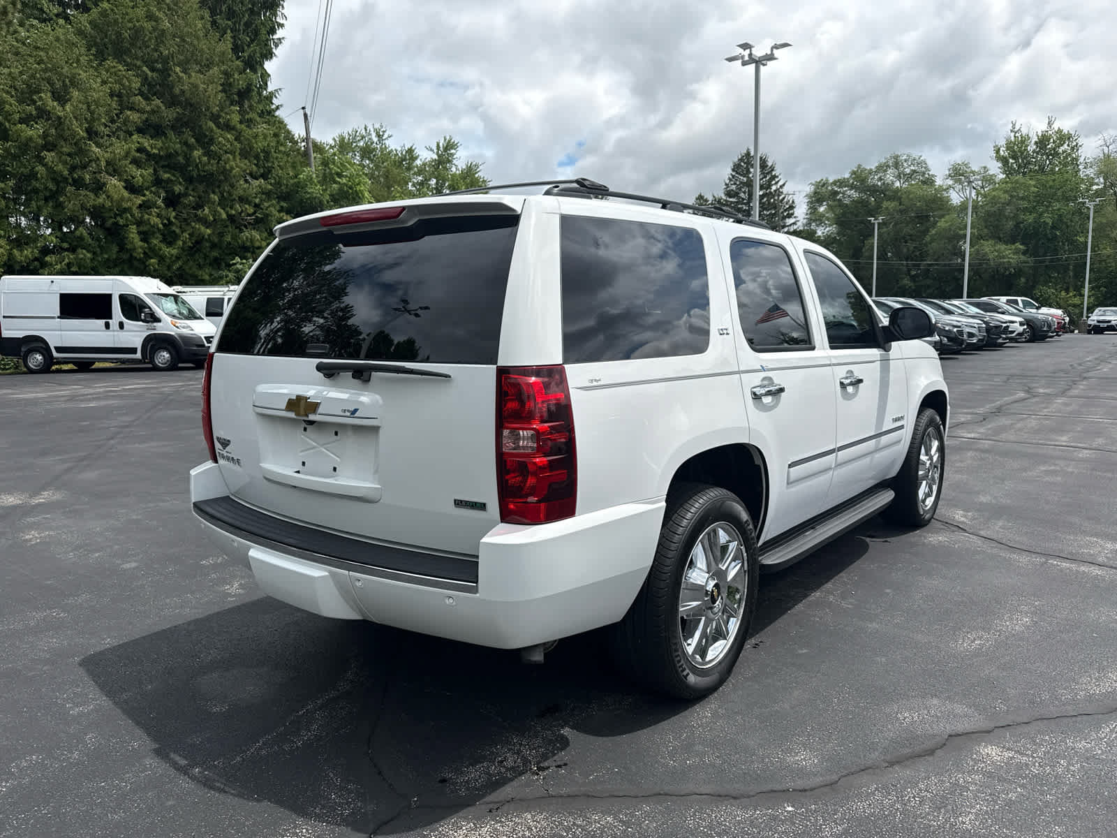 Used 2010 Chevrolet Tahoe LTZ AWD/4WD image 3