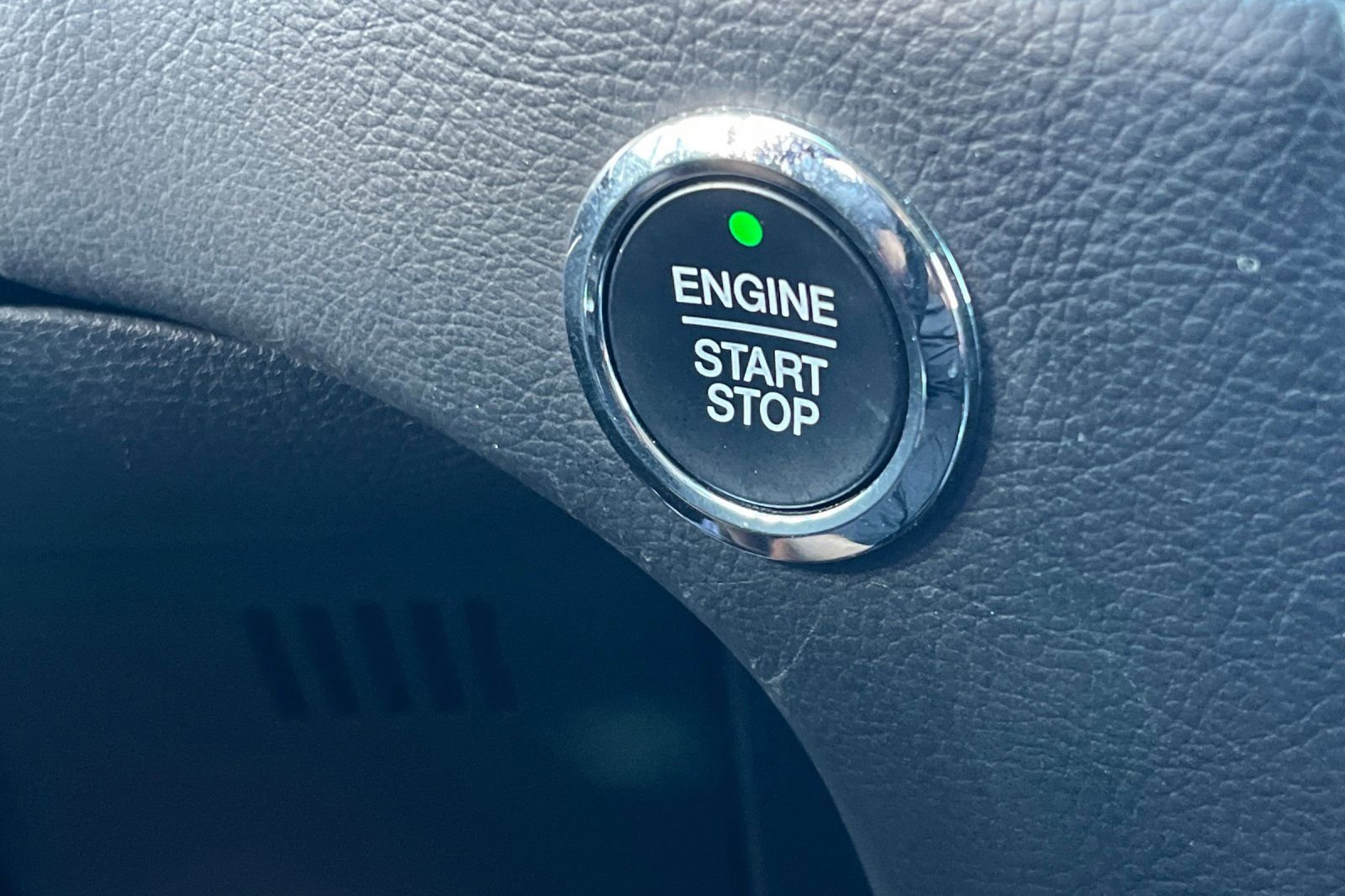 Used 2023 Ford Edge SEL image 20