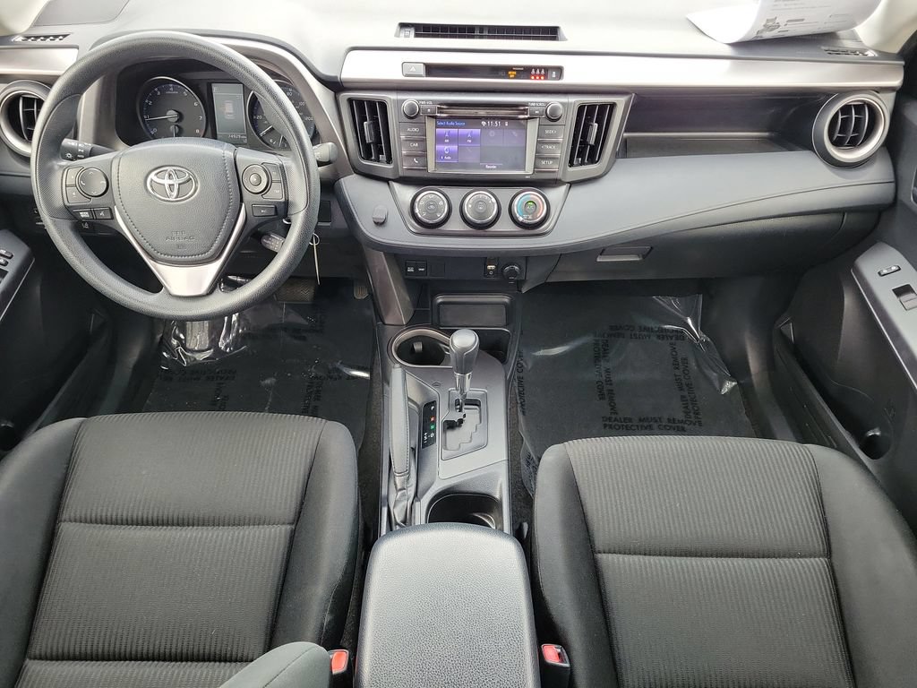 Used 2018 Toyota RAV4 LE FWD image 13
