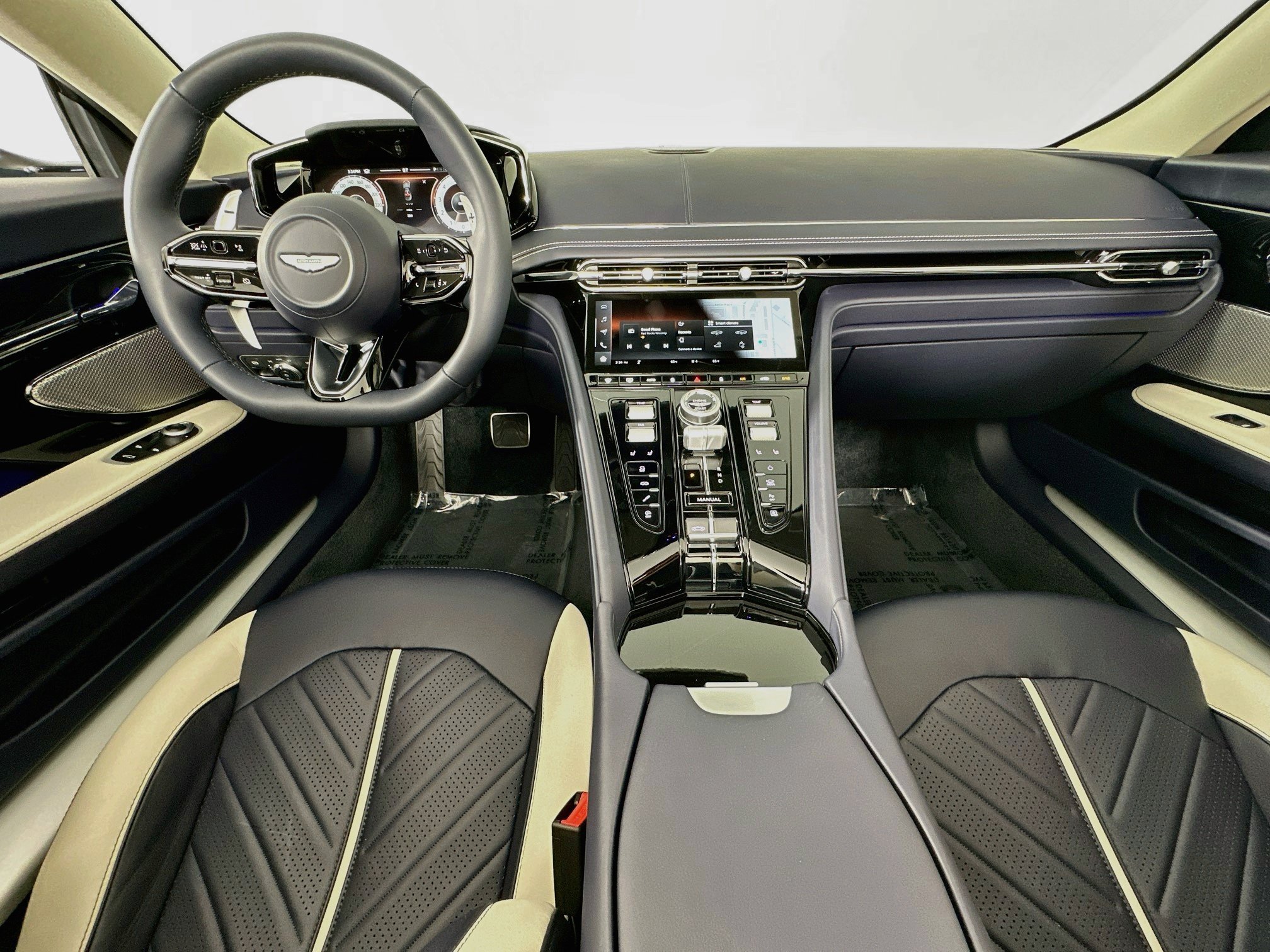 Used 2026 Aston Martin DB12 Convertible RWD image 25